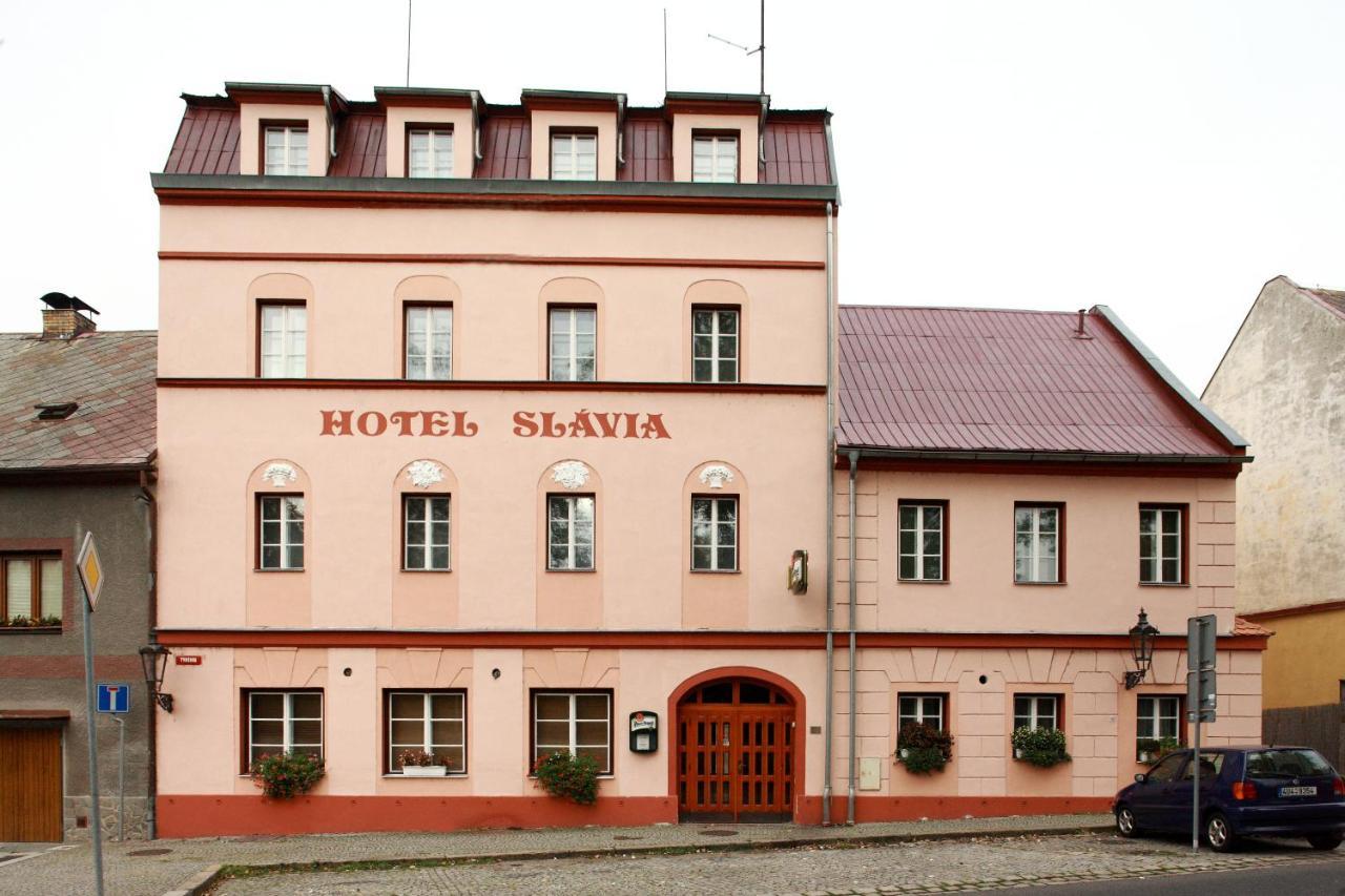 Hotel Slavie Klášterec nad Ohří Екстериор снимка